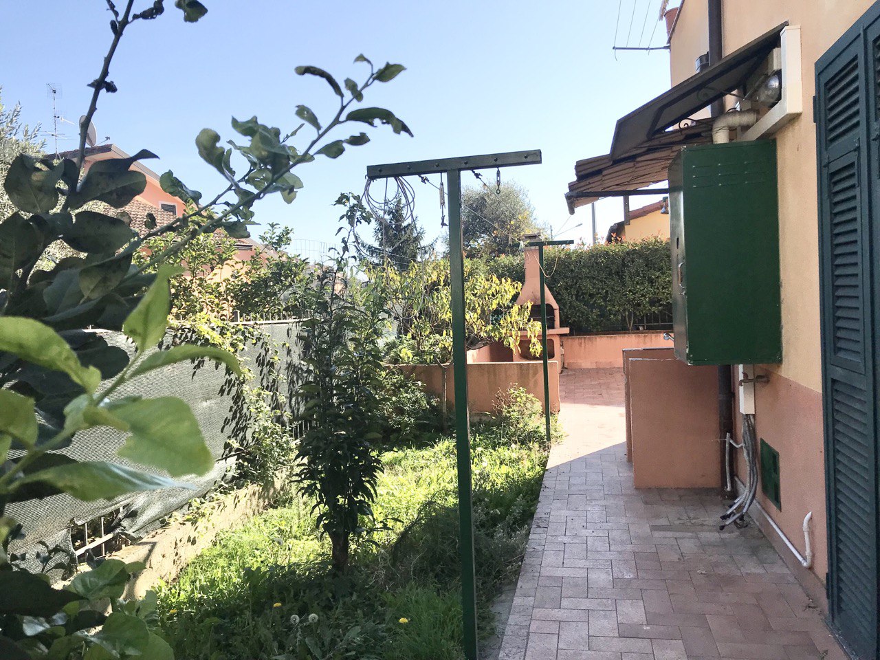 Dolcedo| Appartamento indipendente con giardino e doppio garage