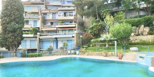 Sanremo. Appartamento con giardino e piscina condominiale